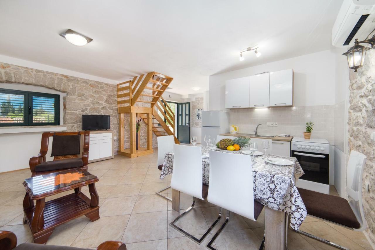 Ana Apartments Blace Luaran gambar