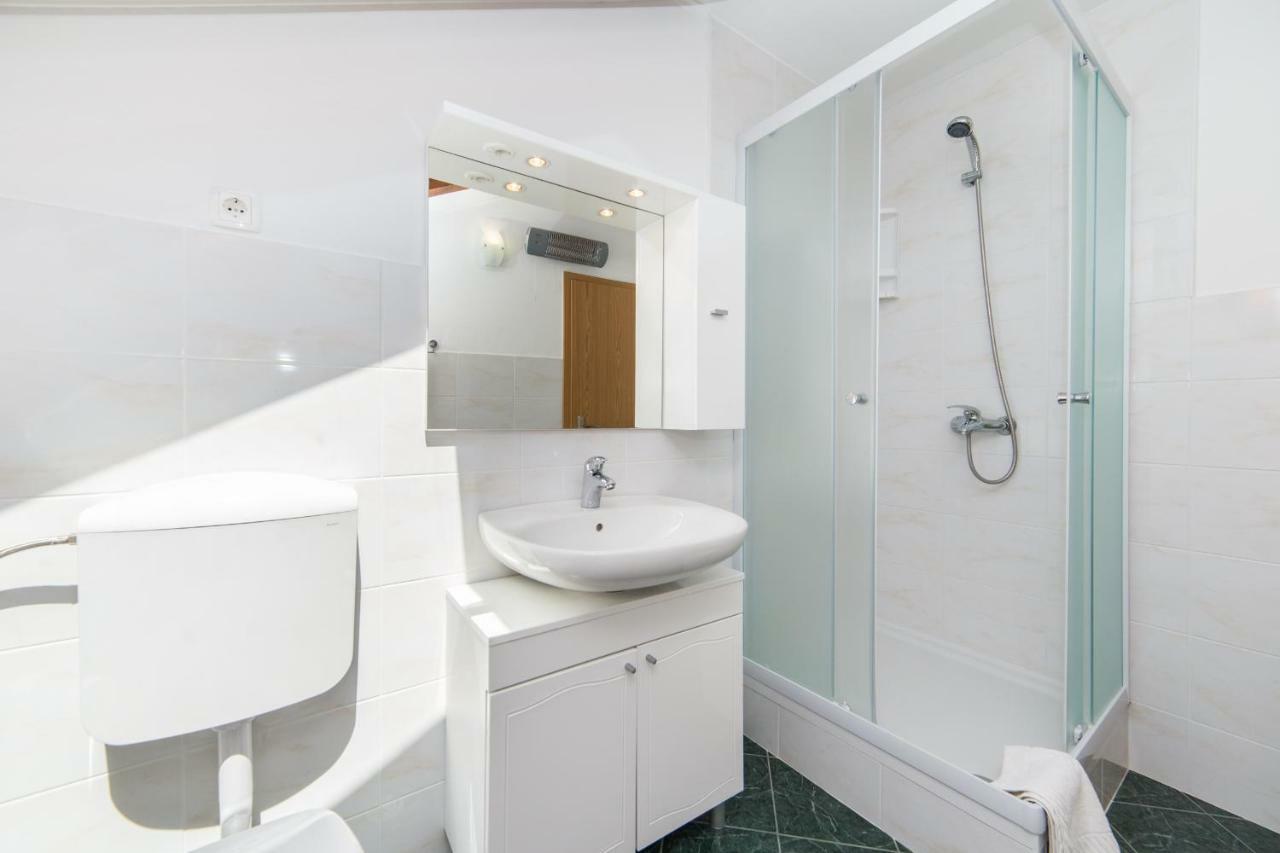 Ana Apartments Blace Luaran gambar