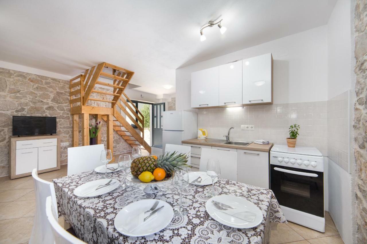 Ana Apartments Blace Luaran gambar