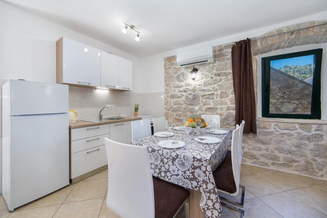 Ana Apartments Blace Luaran gambar